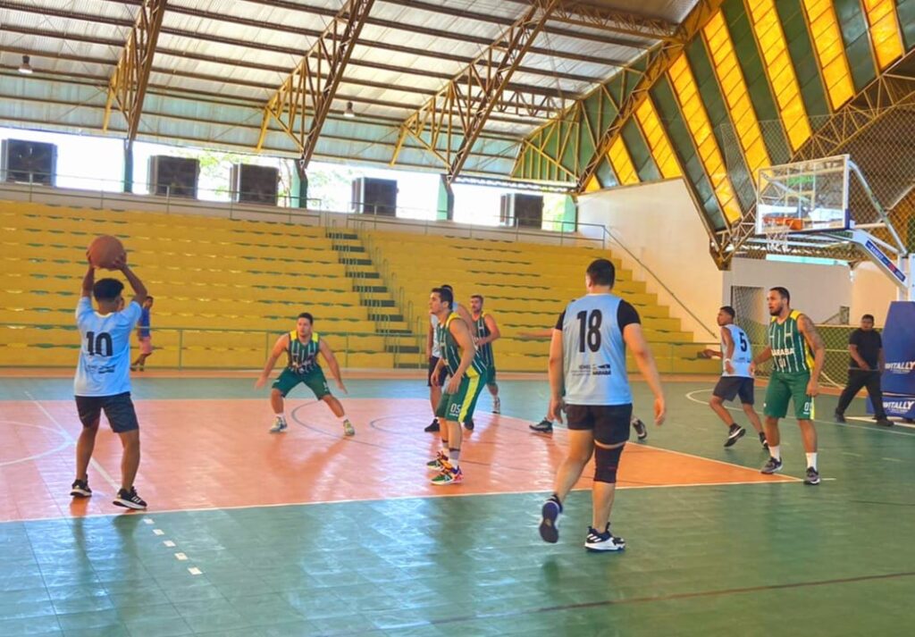 Mais de 200 jogadores participam do Marabaense de Basquete